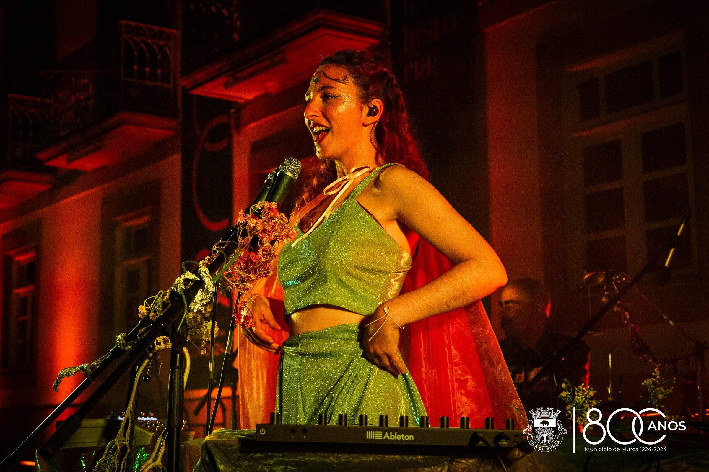 Concerto de emmy Curl encerra edição 2025 da Festa Vinhos “Brancos na Praça” 