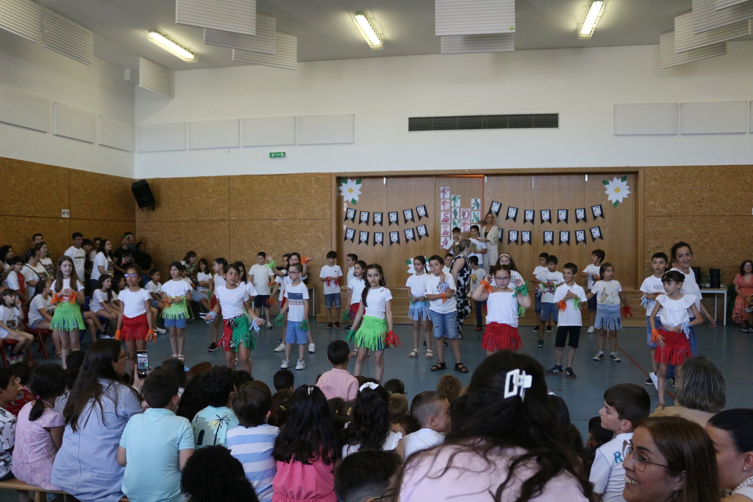 Centro Escolar de Murça celebra fim de ano letivo com cerimónia emotiva de despedida aos finalistas