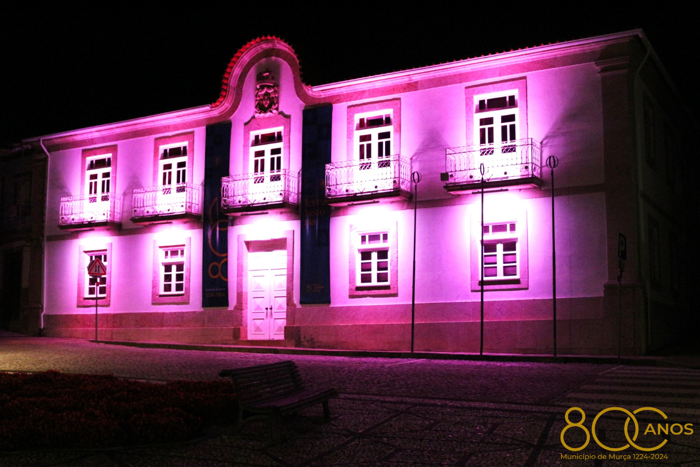 Paços do Concelho iluminam-se de rosa até final de outubro