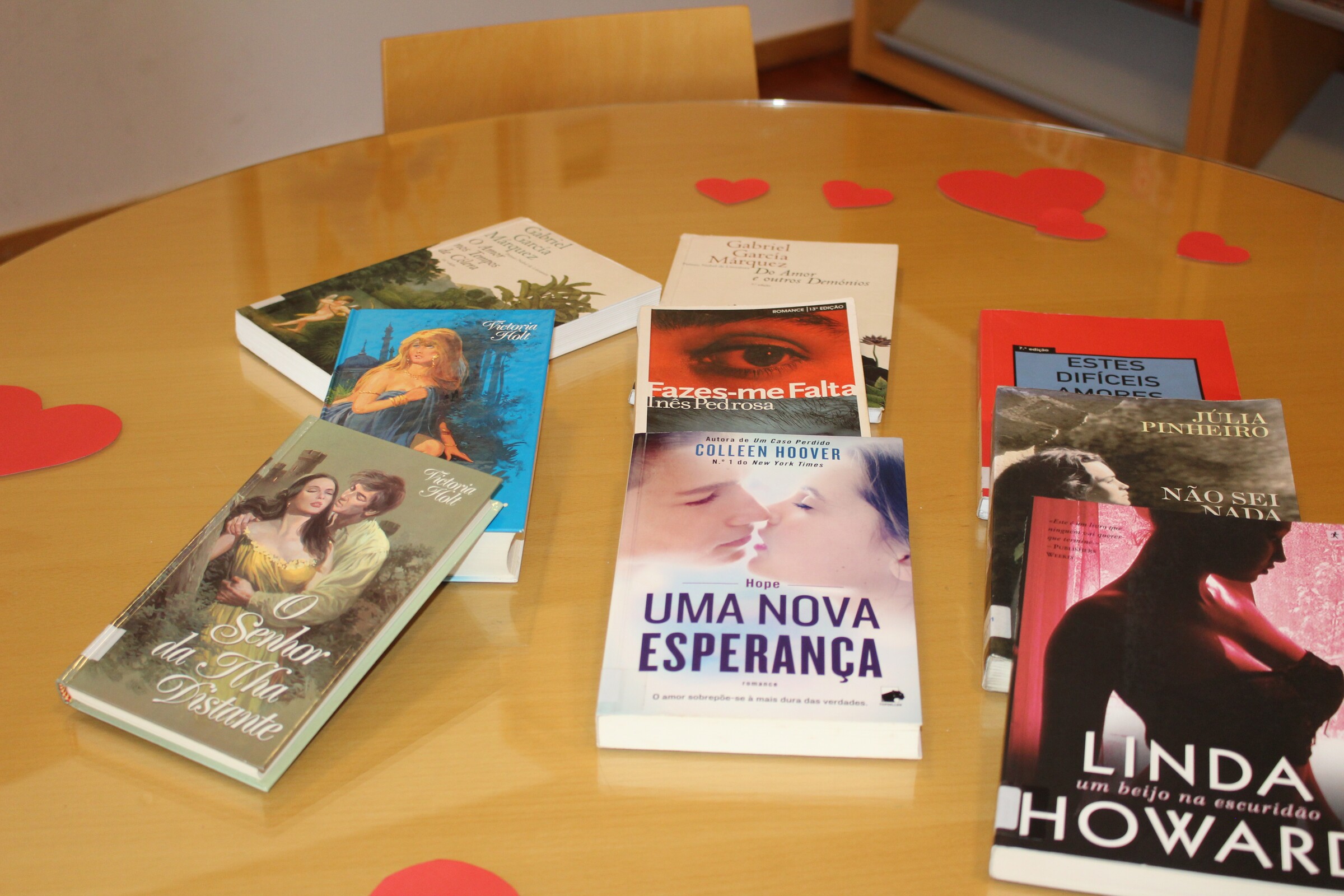 Dia dos Namorados: "Um Livro, uma rosa"