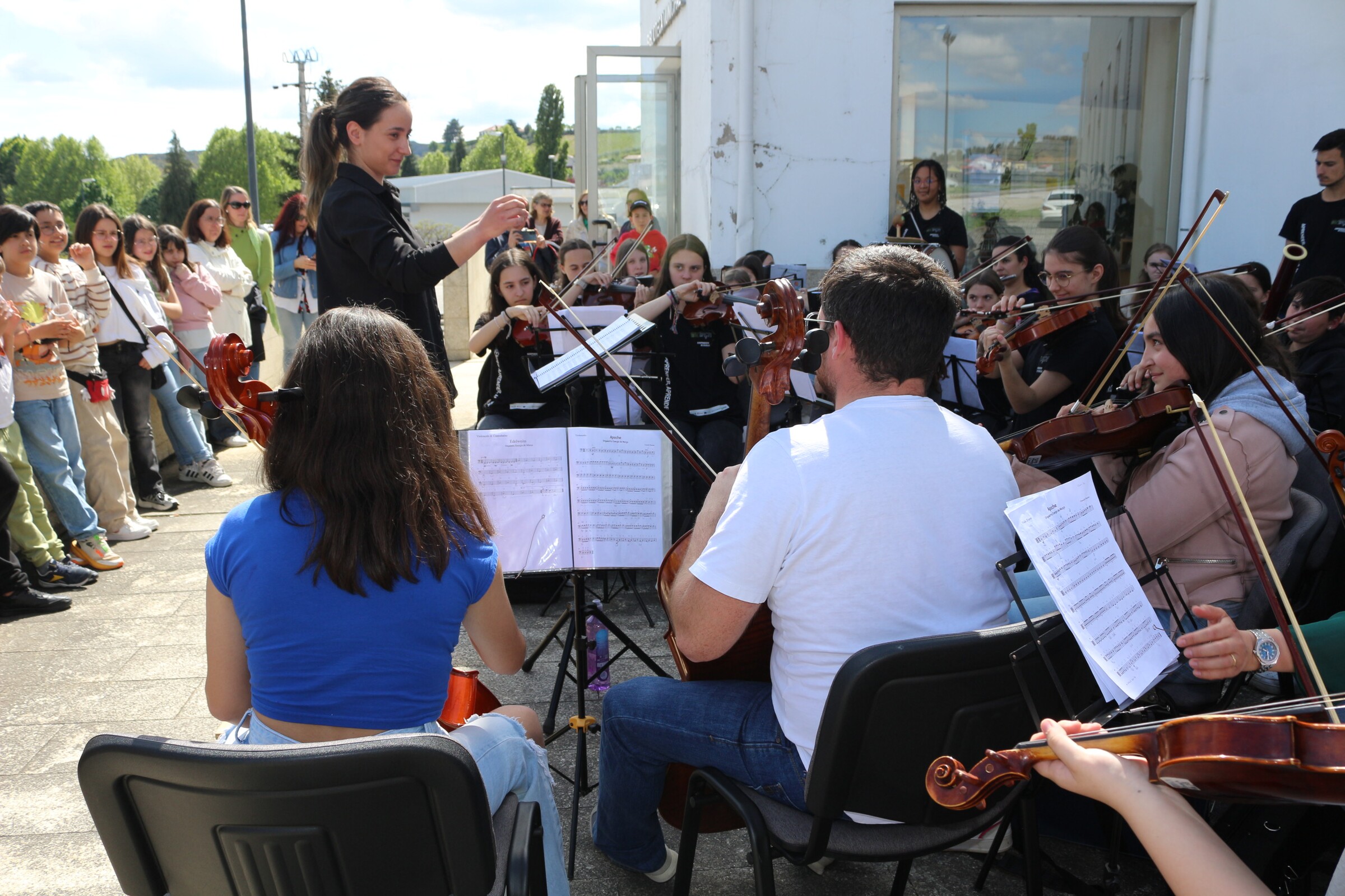 Orquestra Energia em concerto jardins da Biblioteca Municipal de Murça