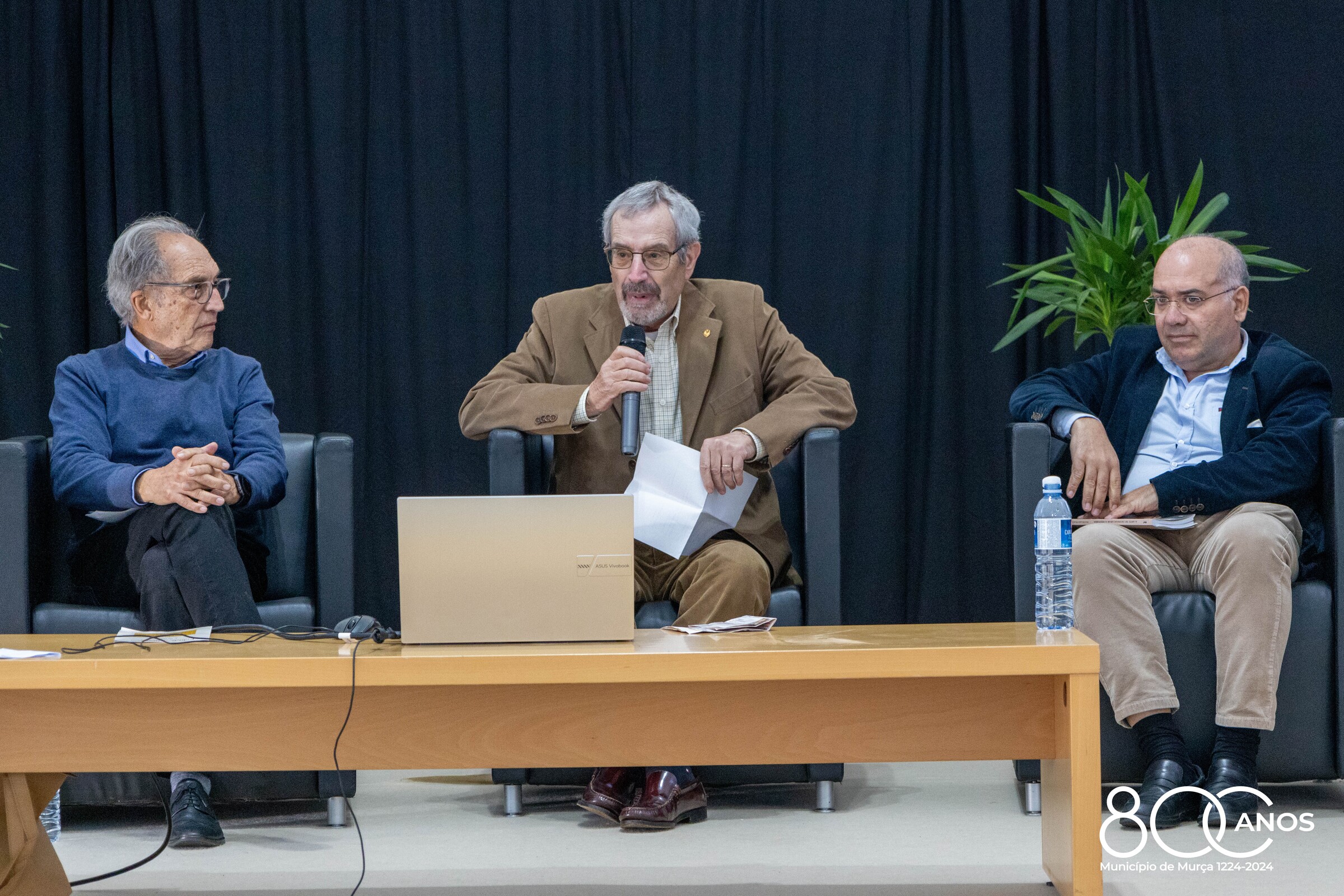 Apresentação do Livro “A Arte de Desmascarar a História”