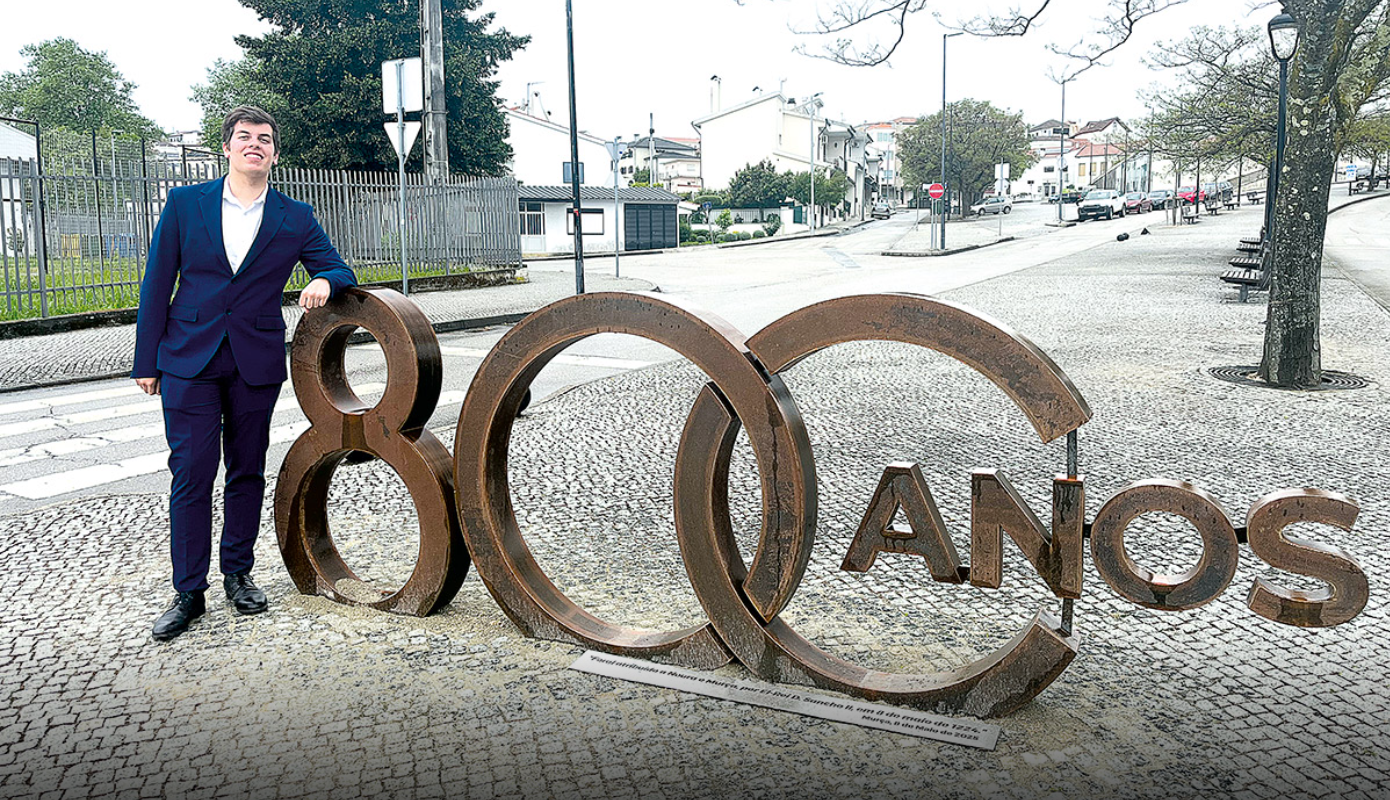 Jovem de Murça dá rosto à história com escultura comemorativa