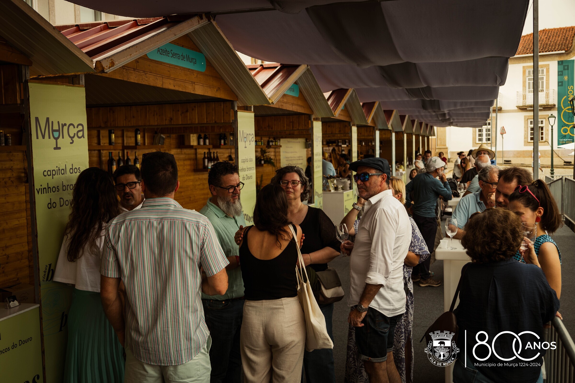 Centenas de pessoas enchem o centro histórico de Murça na “Brancos na Praça”