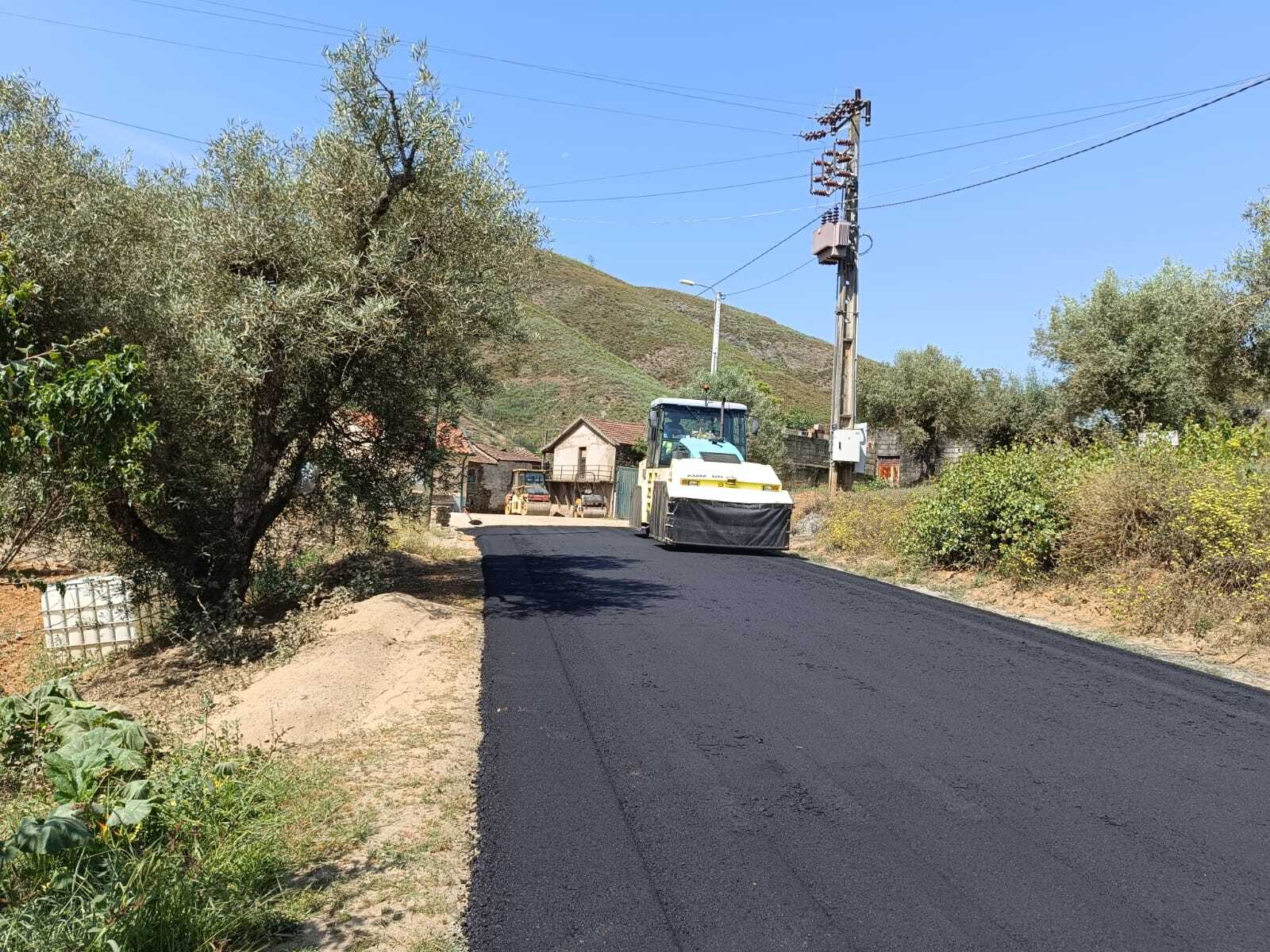 Iniciaram os trabalhos de pavimentação da Estrada Municipal 1179 em Mascanho