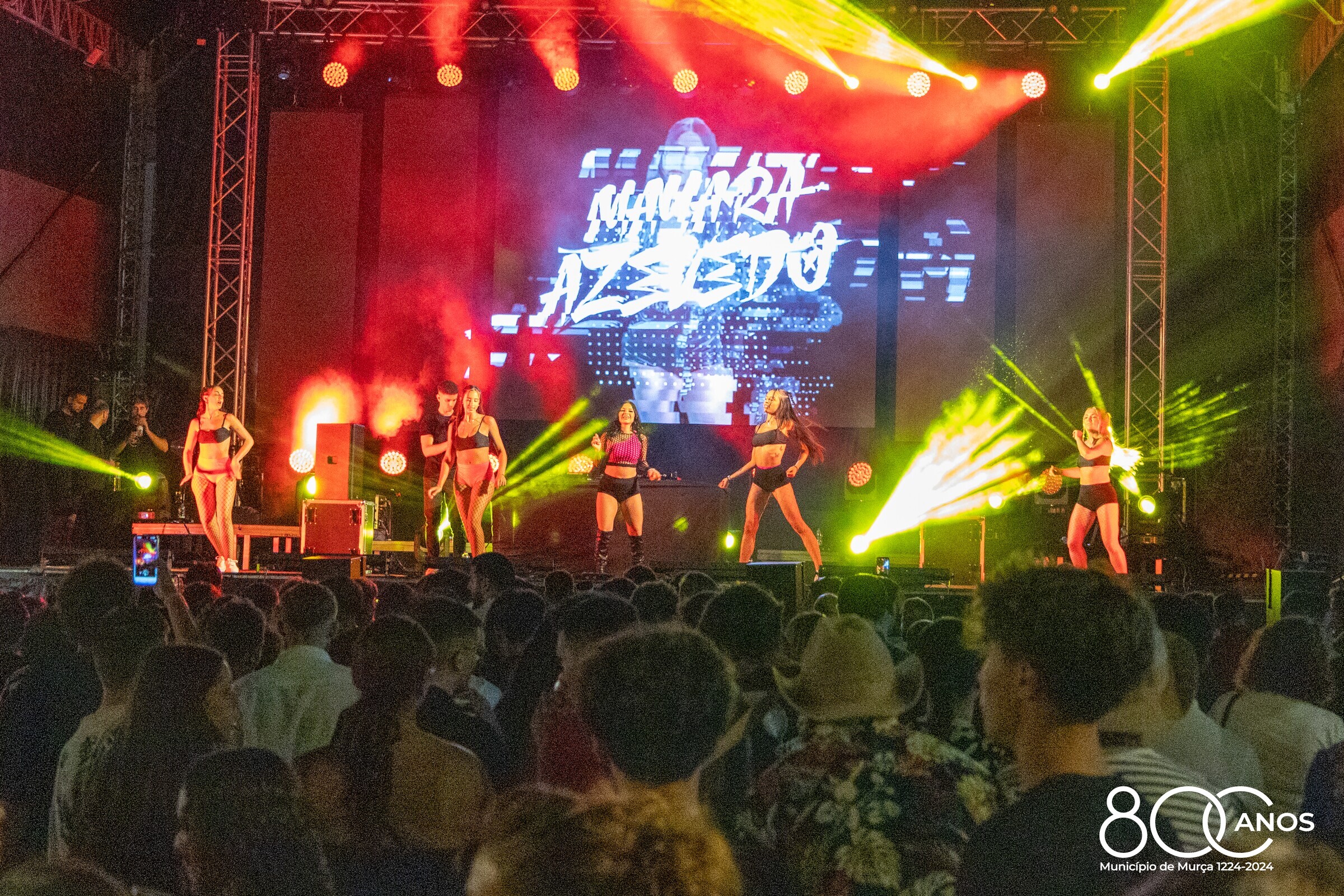 Mayara Azevedo animou a Festa do Emigrante com muita música e energia